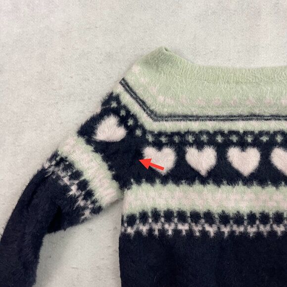 Victoria's Secret Fair Isle Hearts Eyelash Sweater Womens Small Fuzzy Cozy - Picture 6 of 10